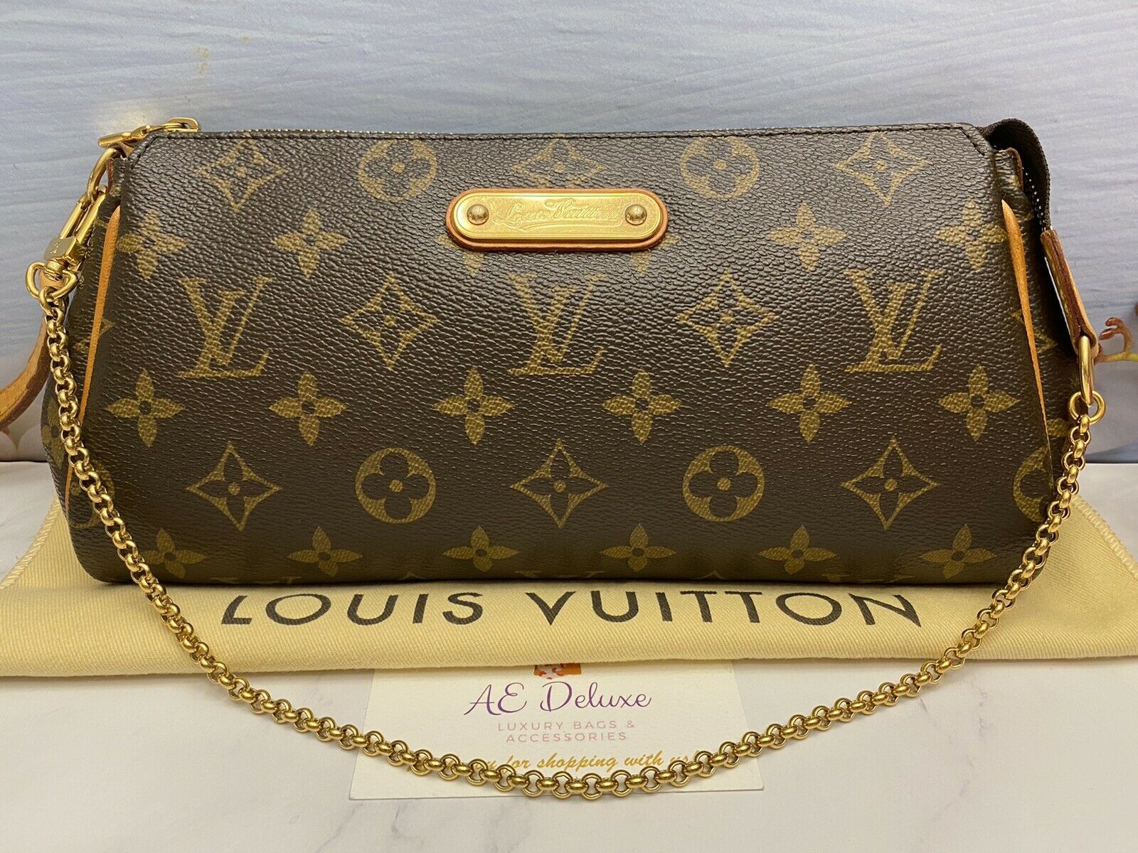 Chloé Zadori: Handbag Reveal: Louis Vuitton Eva Clutch Monogram +