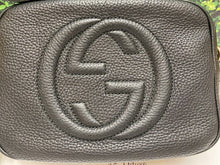 Load image into Gallery viewer, GUCCI Soho Disco Black Leather Crossbody Shoulder Bag Purse (D019193304)