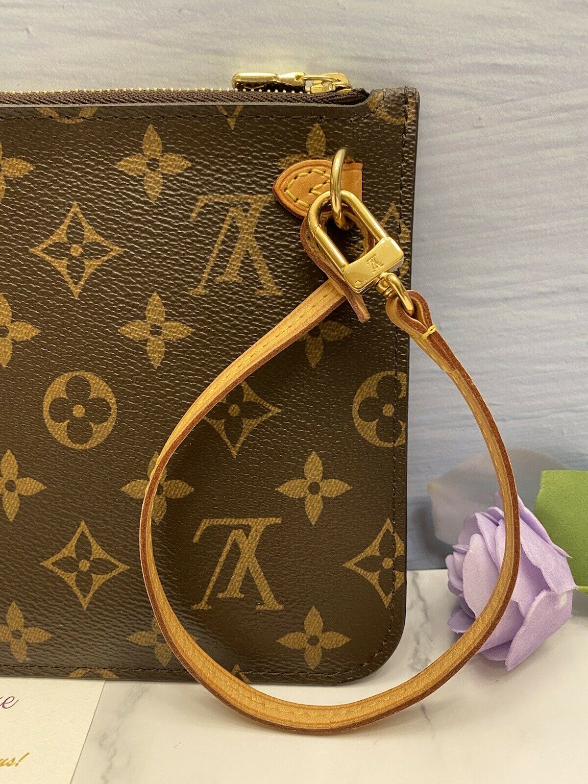 Neverfull MM/GM Beige Monogram Wristlet/Pouch/Clutch (SD3195) – AE Deluxe  LLC®