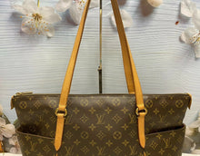 Load image into Gallery viewer, Louis Vuitton Totally GM Monogram Shoulder Tote Handbag (DU0120)