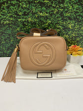 Load image into Gallery viewer, GUCCI Soho Disco Beige Calfskin Leather Crossbody Bag (I021337616)