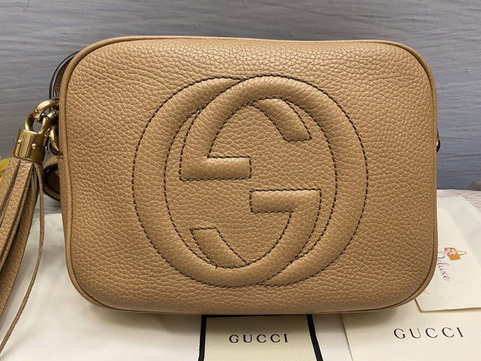 GUCCI Soho Disco Beige Calfskin Small Purse Crossbody (D019605189)