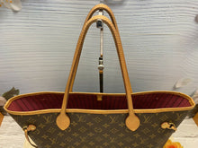 Load image into Gallery viewer, Louis Vuitton Neverfull MM Monogram Pivoine Shoulder Tote (AR2108)