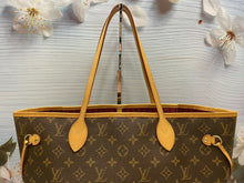 Load image into Gallery viewer, Louis Vuitton Neverfull MM Monogram Pink Tote (AR4165)