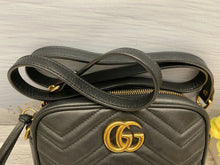 Load image into Gallery viewer, GUCCI GG Marmont Matelasse Mini Black Calfskin Leather Crossbody Bag(525040)