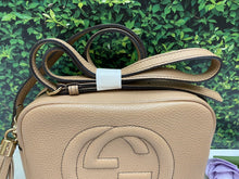 Load image into Gallery viewer, GUCCI Soho Disco Beige Leather Crossbody Purse (H026957445)