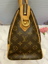 Load image into Gallery viewer, Louis Vuitton Retiro PM Monogram 2 Way Purse Bag (MB4142)
