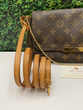 Load image into Gallery viewer, Louis Vuitton Favorite MM Monogram Chain Clutch Crossbody Bag (DU4163)