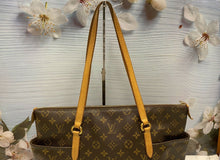 Load image into Gallery viewer, Louis Vuitton Totally MM Monogram Shoulder Purse Handbag (DU0153)