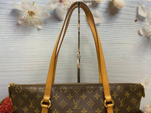 Load image into Gallery viewer, Louis Vuitton Totally MM Monogram Shoulder Bag Purse Tote Handbag (AR4140)