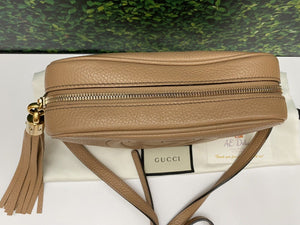 GUCCI Soho Disco Beige Calfskin Leather Crossbody Bag (I021337616)
