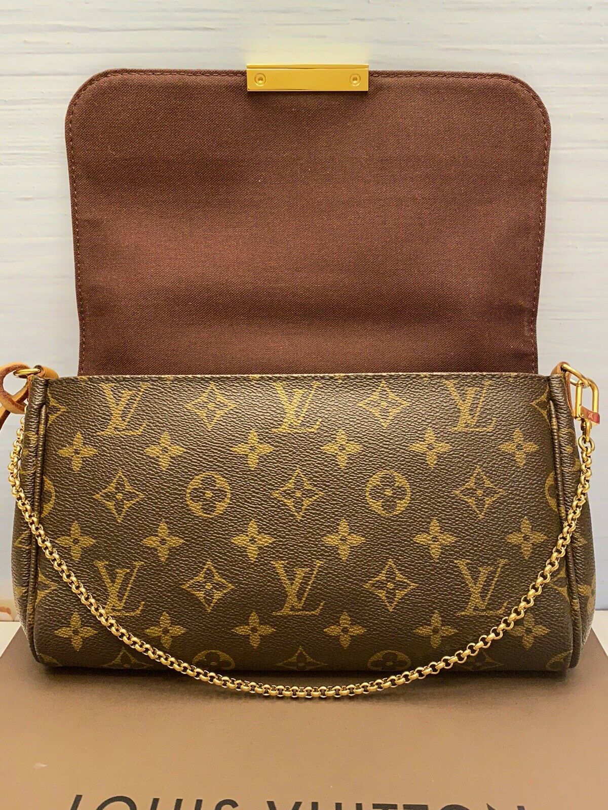 PRELOVED Louis Vuitton Favorite MM Monogram Bag DU4103 011823 LS –  KimmieBBags LLC