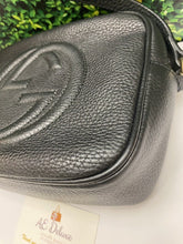 Load image into Gallery viewer, GUCCI Soho Disco Black Leather Crossbody Shoulder Bag Purse (D019193304)