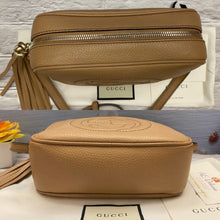Load image into Gallery viewer, GUCCI Soho Disco Beige Calfskin Small Purse Crossbody (D019605189)