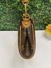 Load image into Gallery viewer, Louis Vuitton Eva Monogram Chain Clutch Purse Crossbody Bag(SD2163)