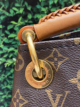Load image into Gallery viewer, Louis Vuitton Artsy MM Monogram Shoulder Bag Tote Purse Handbag (AR4130)