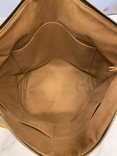 Load image into Gallery viewer, Louis Vuitton Totally MM Monogram Shoulder Tote Handbag (TJ1120)
