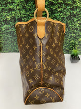 Load image into Gallery viewer, Louis Vuitton Delightful MM Monogram Beige Shoulder Bag Tote Purse (MI0141)