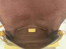 Load image into Gallery viewer, Louis Vuitton Favorite MM Monogram Clutch (FL1134)