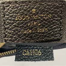 Load image into Gallery viewer, Louis Vuitton Pallas Noir/Black Chain Clutch (CA1106)