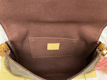 Load image into Gallery viewer, Louis Vuitton Favorite MM Monogram Clutch Purse (DU4125)