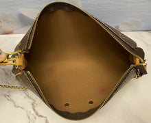 Load image into Gallery viewer, Louis Vuitton Eva Monogram Clutch Crossbody Bag (AA1103)