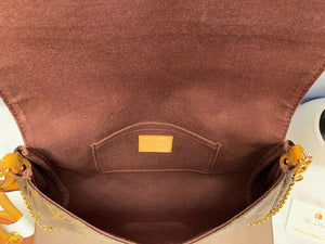 Louis Vuitton Favorite MM Monogram Purse (DU0173)