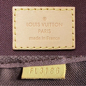 Louis Vuitton Favorite MM Monogram Clutch Purse (FL3186)