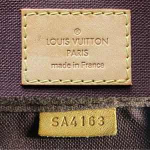 Louis Vuitton Favorite MM Monogram Clutch Purse (SA4163)