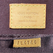 Load image into Gallery viewer, Louis Vuitton Favorite MM Monogram Clutch Purse (FL4144)