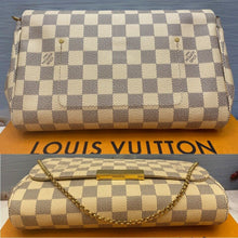 Load image into Gallery viewer, Louis Vuitton Favorite MM Damier Azur Clutch Bag (DU1127)