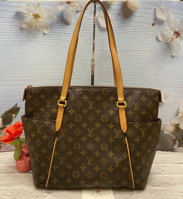 Louis Vuitton Totally MM Monogram Shoulder Tote Handbag (MB2113)