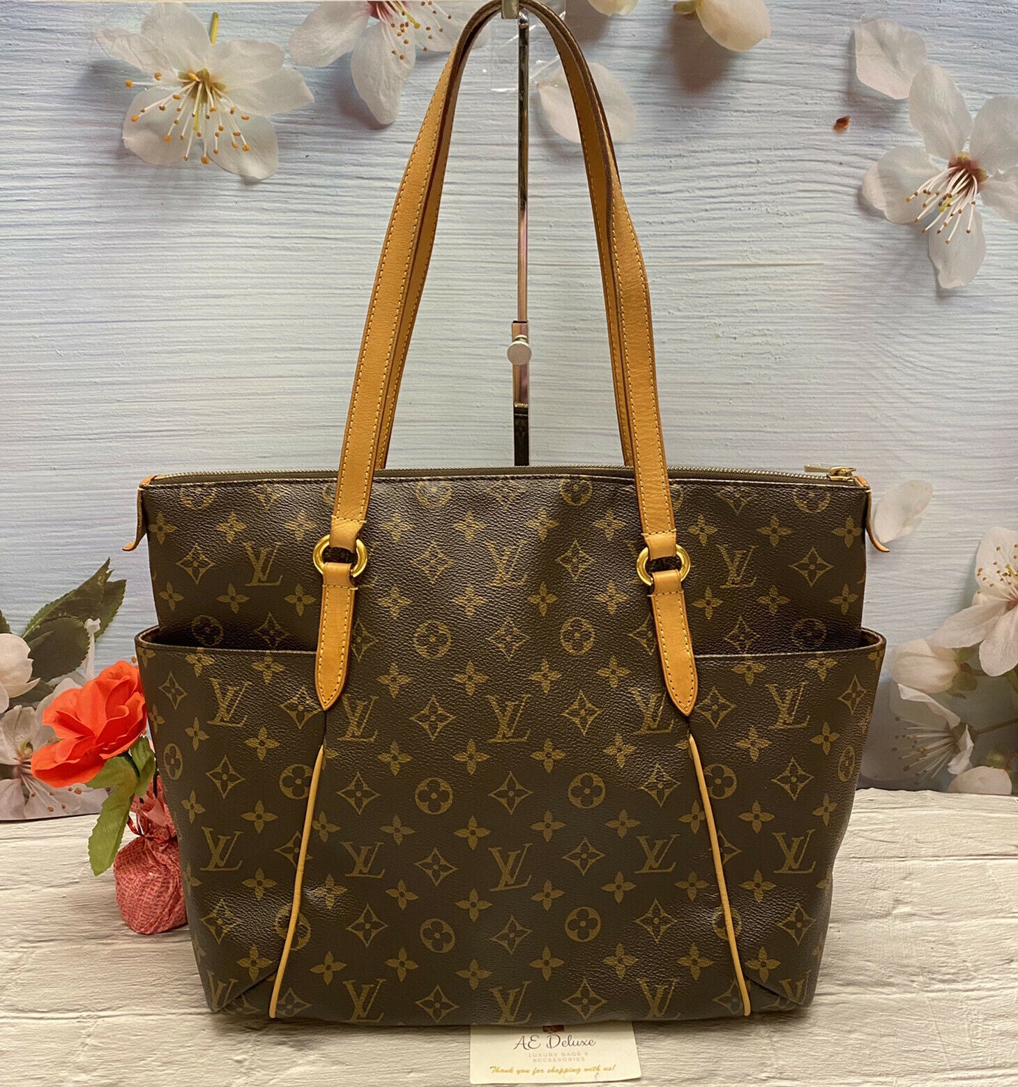 Louis Vuitton Totally MM Monogram Shoulder Tote Handbag (MB2113