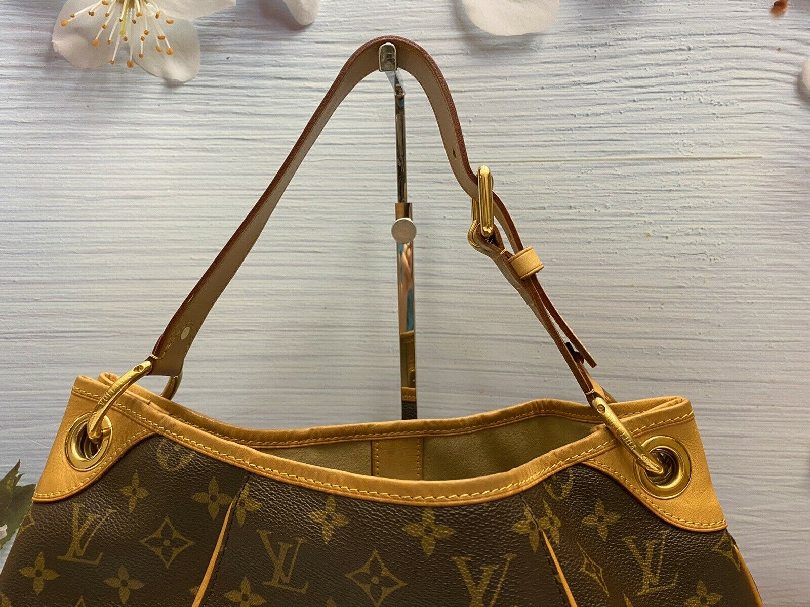 Louis Vuitton Galliera PM Monogram Canvas Shoulder Bag Tote Purse (FL1 – AE  Deluxe LLC®
