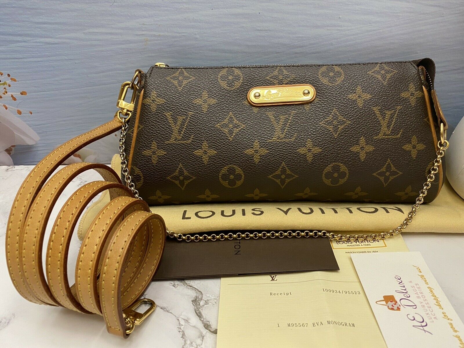 Louis Vuitton Eva Clutch - Luxe Du Jour