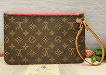 Load image into Gallery viewer, Neverfull MM/GM Monogram Pink Wristlet/Pouch/Clutch(AR4165)