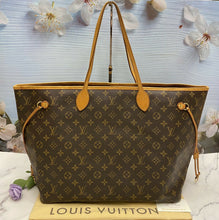 Load image into Gallery viewer, Louis Vuitton Neverfull GM Monogram Beige Tote Handbag (TH0038)