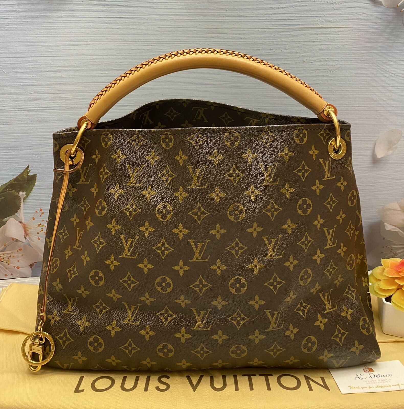 Louis Vuitton Artsy MM Monogram Beige Shoulder Tote Purse (GI0152) – AE  Deluxe LLC®