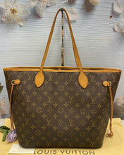 Load image into Gallery viewer, Louis Vuitton Neverfull MM Monogram Beige Tote Shoulder Bag(AR1180)