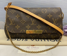 Load image into Gallery viewer, Favorite PM Monogram Chain Clutch (FL2115)