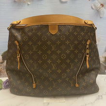 Load image into Gallery viewer, Louis Vuitton Delightful GM Monogram Beige Shoulder Bag Tote Purse (FL0131)