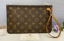 Load image into Gallery viewer, Louis Vuitton Neverfull MM/GM Monogram Wristlet (SF0117)